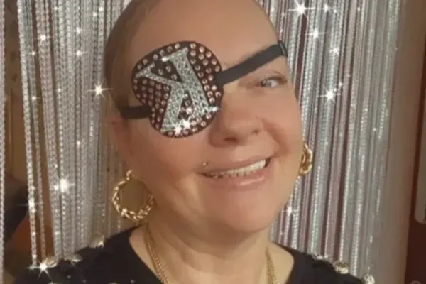 Michaela, 44