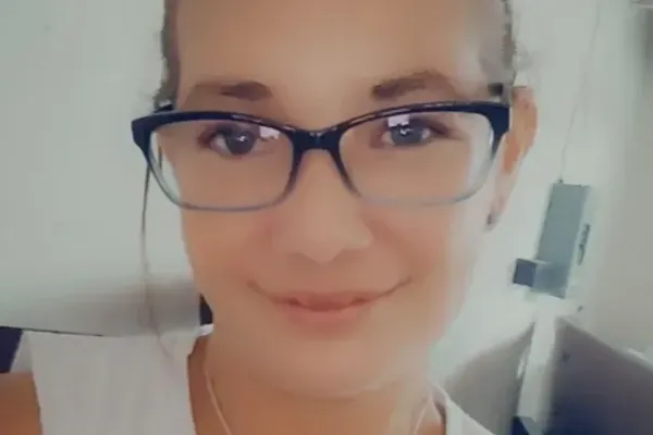 julie-43
