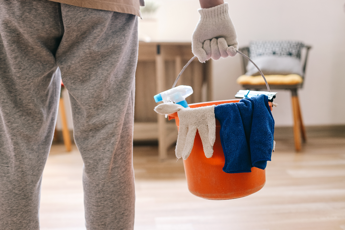 Summer Cleaning Checklist for Busy Families: A Room-by-Room Guide to a Healthier Home