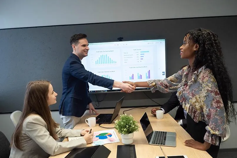 Breaking the Feast-or-Famine Cycle: How Entrepreneurs Build Consistent Client Flow | David Rivero