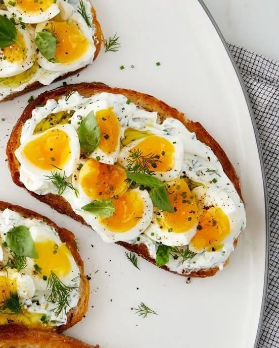 15 MEDITERRANEAN DIET BREAKFAST RECIPES TO FUEL YOUR DAY