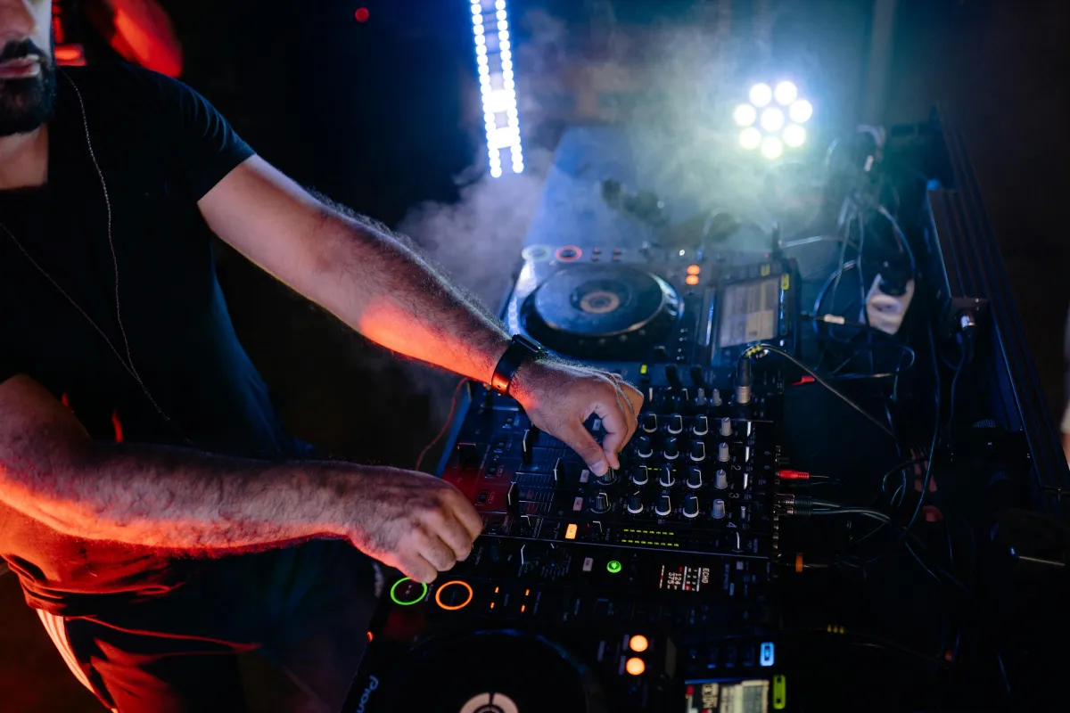 Why Curated Entertainment Packages Save You Time, Stress, and MoneyNew Blog Post
