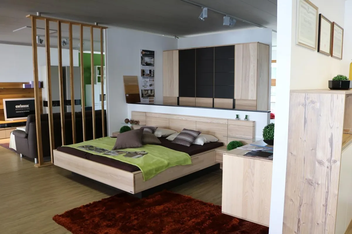 Real Estate Syndications vs. Direct Property Ownership: Pros and Cons