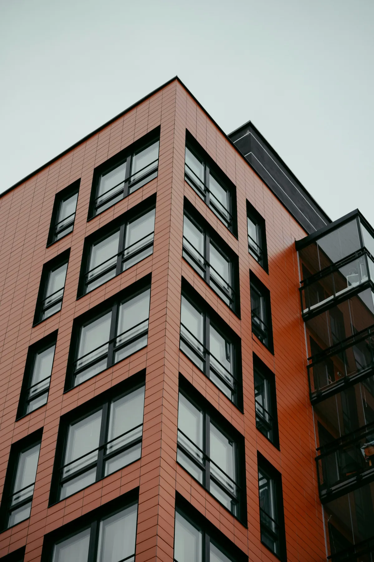 Risk Management in Real Estate Syndications: Strategies for High Net Worth Investors