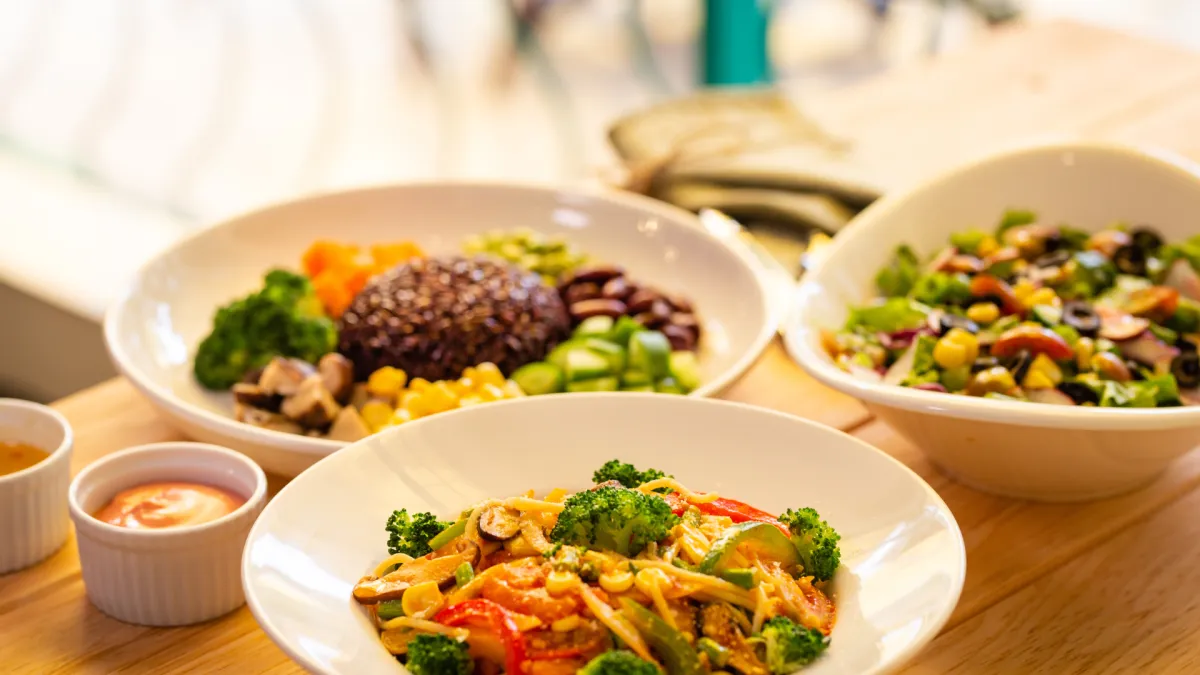 Vegan lunch deals San Fernando Valley CA