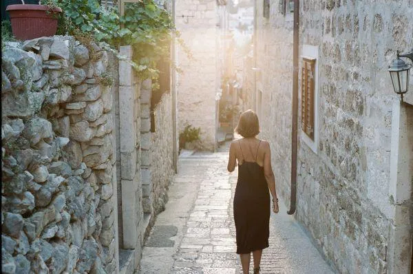  Leading Yourself Through Change: Gentle Guidance for Life Transitions