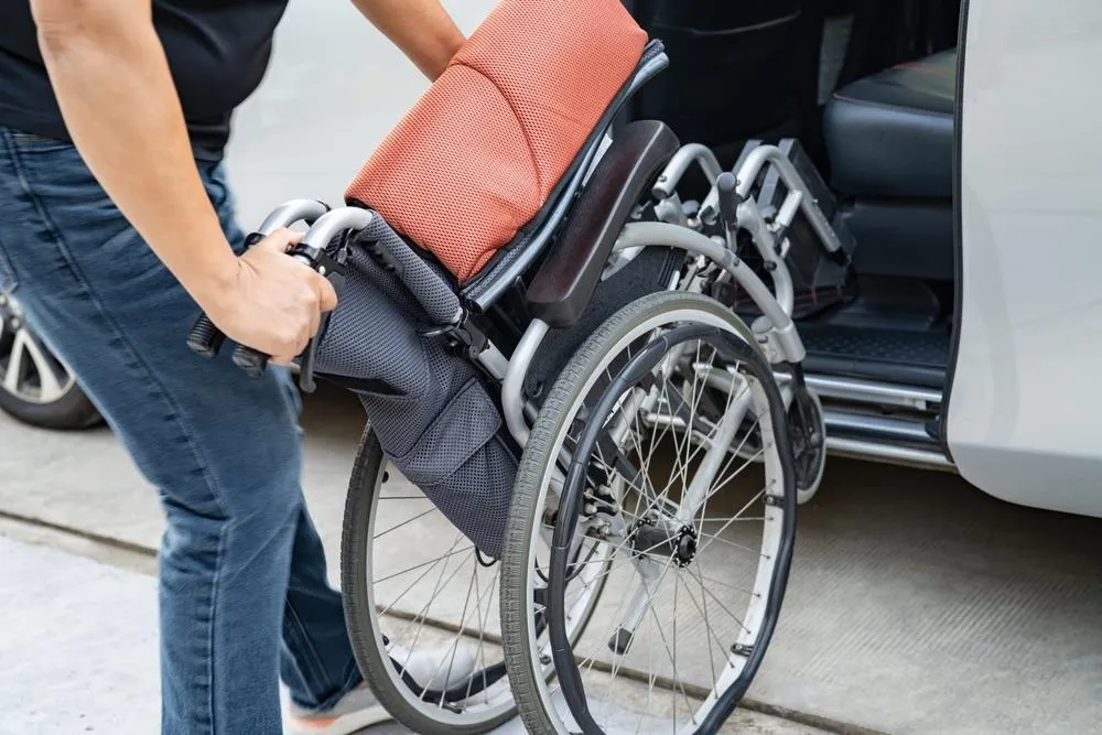 How to Safely Transport Medical Equipment