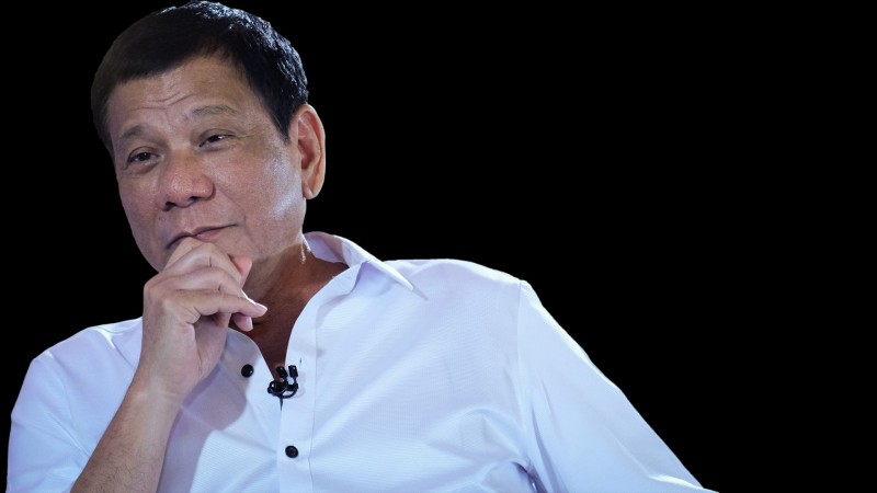 Former Philippine president Rodrigo Duterte shown beside a chart comparing approval ratings of world leaders, highlighting his exceptionally high domestic approval in international context.