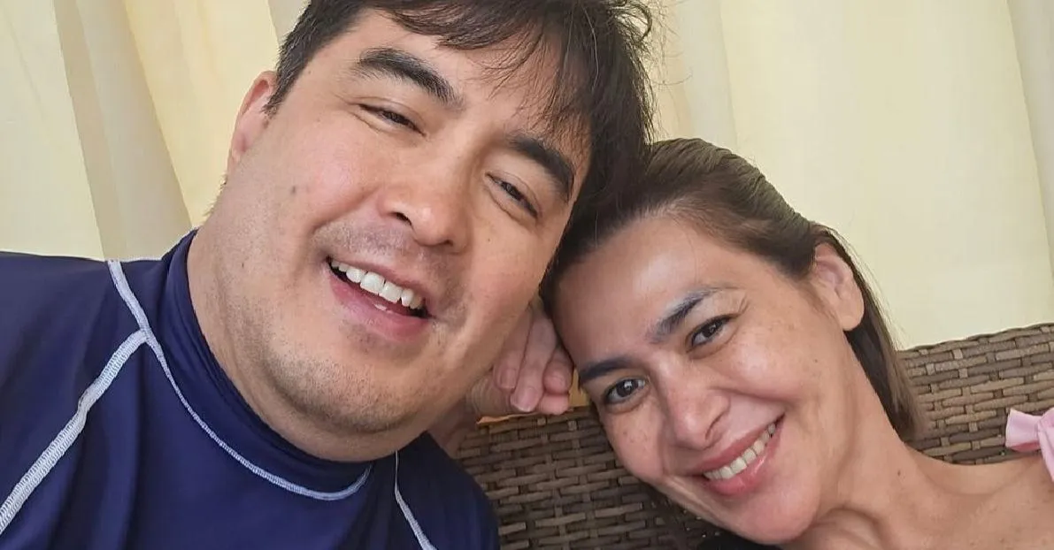 Onemig Bondoc and Aiko Melendez smiling together in a casual selfie, shared during their courtship stage.