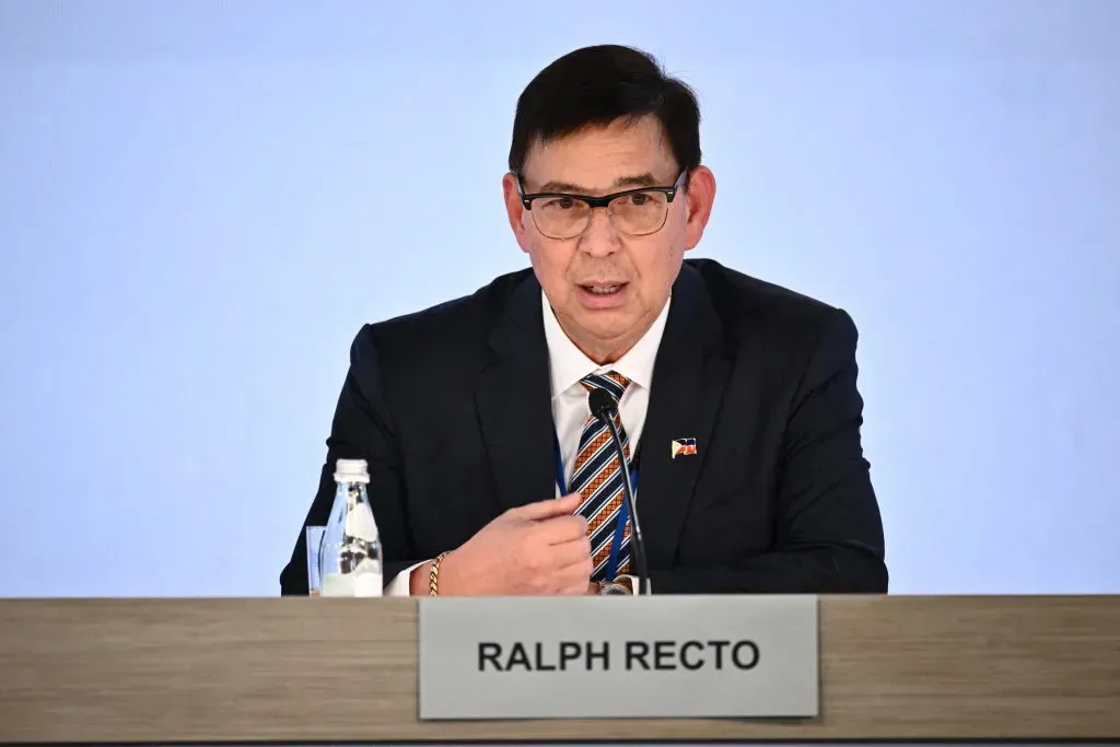 Executive Secretary Ralph Recto speaking during a public address as Malacañang dismisses rumors of a Cabinet reshuffle.