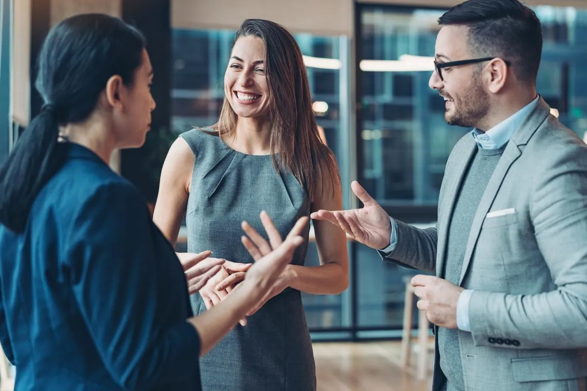 Building a Strong Personal Network: Tips for Connecting with Realtors and More