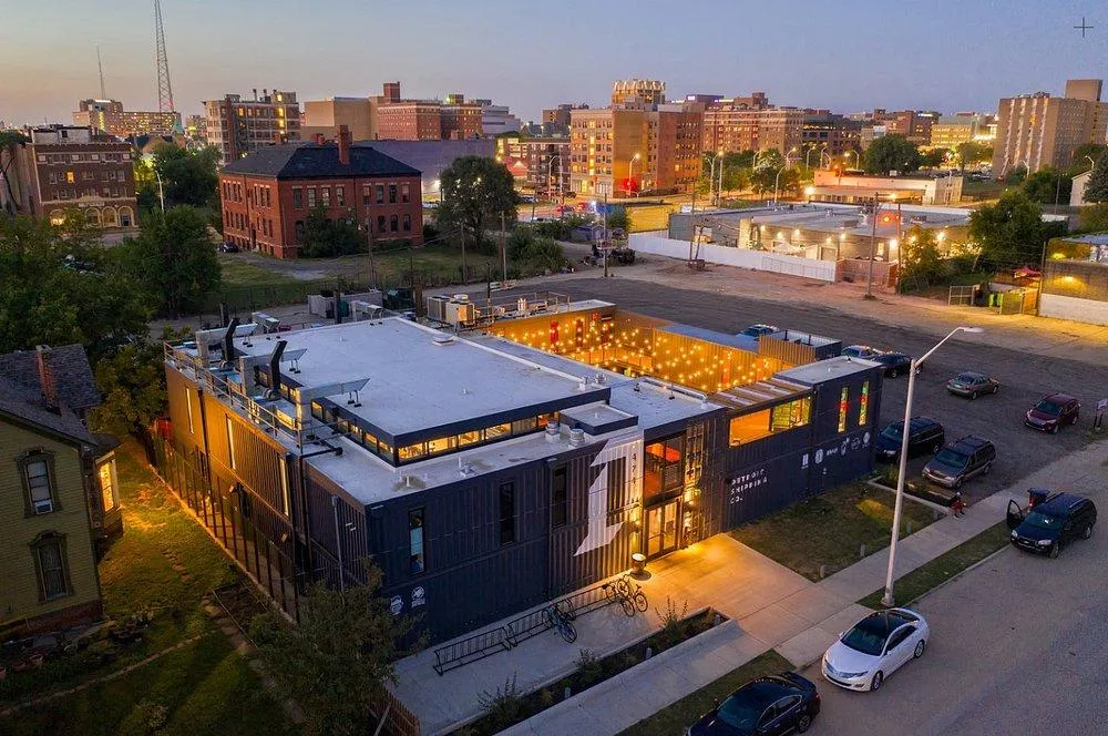 🌶️ Eat, Drink & Chill: Why Detroit Shipping Company Is the Motor City’s Coolest Hangout