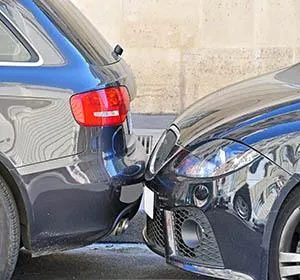 RICHTIGE VORGEHENSWEISE NACH EINEM VERKEHRSUNFALL