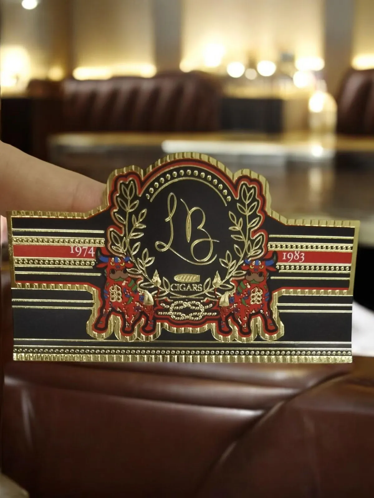 DIY vs. Professional Custom Cigar Bands: What You Need to Know