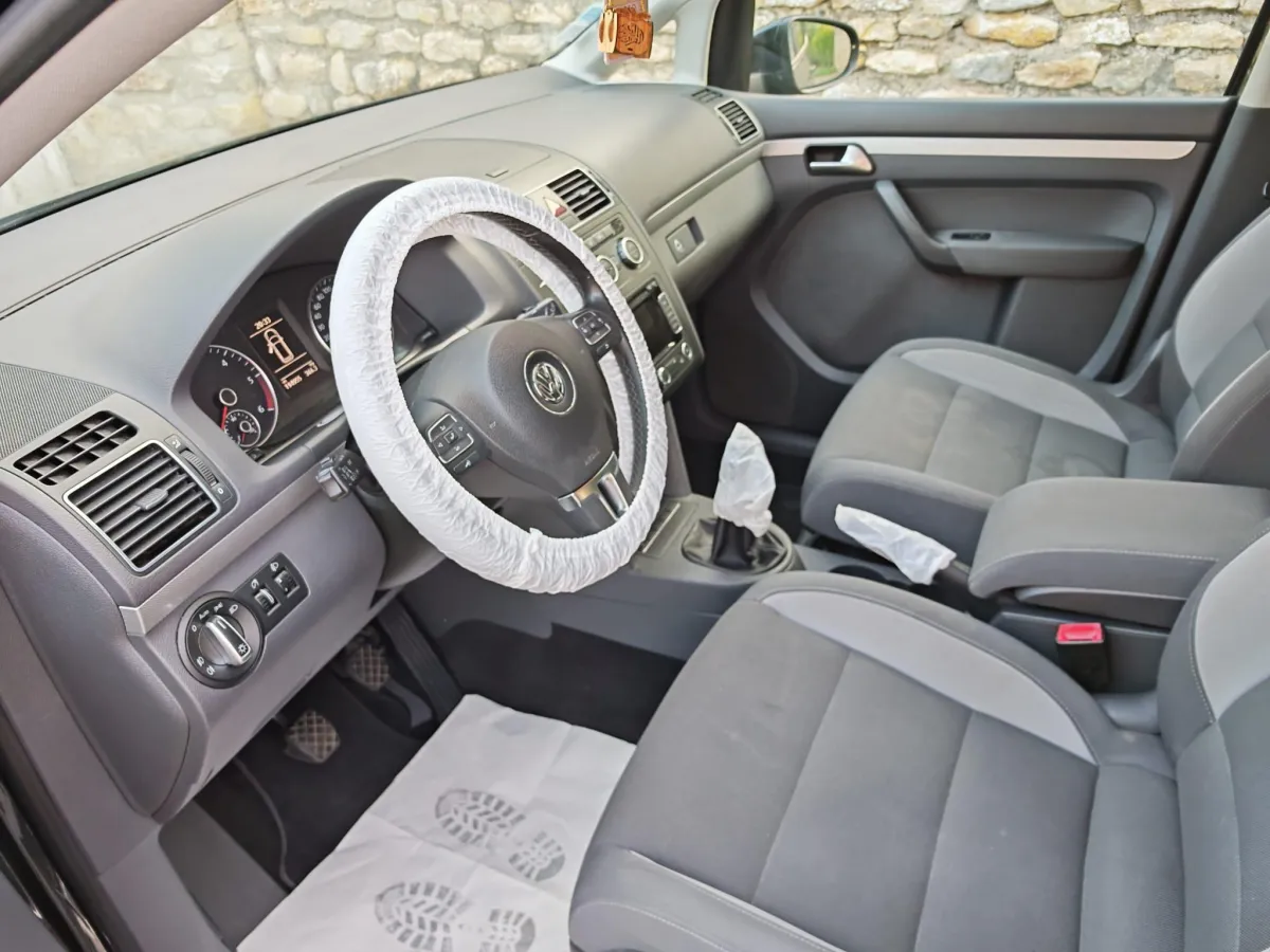 nettoyage intérieur voiture Étampes / shampouinage sièges Étampes / nettoyage auto Étampes / désinfection habitacle Étampes / nettoyage tableau de bord Étampes / nettoyage moquettes voiture Étampes / lavage auto Étampes / detailing intérieur voiture Étampes / nettoyage voiture pro Étampes / nettoyage siège tissu Étampes / nettoyage voiture à domicile Étampes / entreprise nettoyage auto Étampes / nettoyage voiture familiale Étampes / habitacle voiture propre Étampes