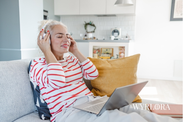 The Midlife Bible Study Toolkit: 12 Scripture Tools That Make Reading Easier (Even If You’re Rusty)