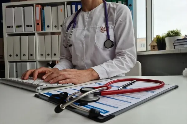 No va más: frenan medida para eliminar deudas médicas del crédito