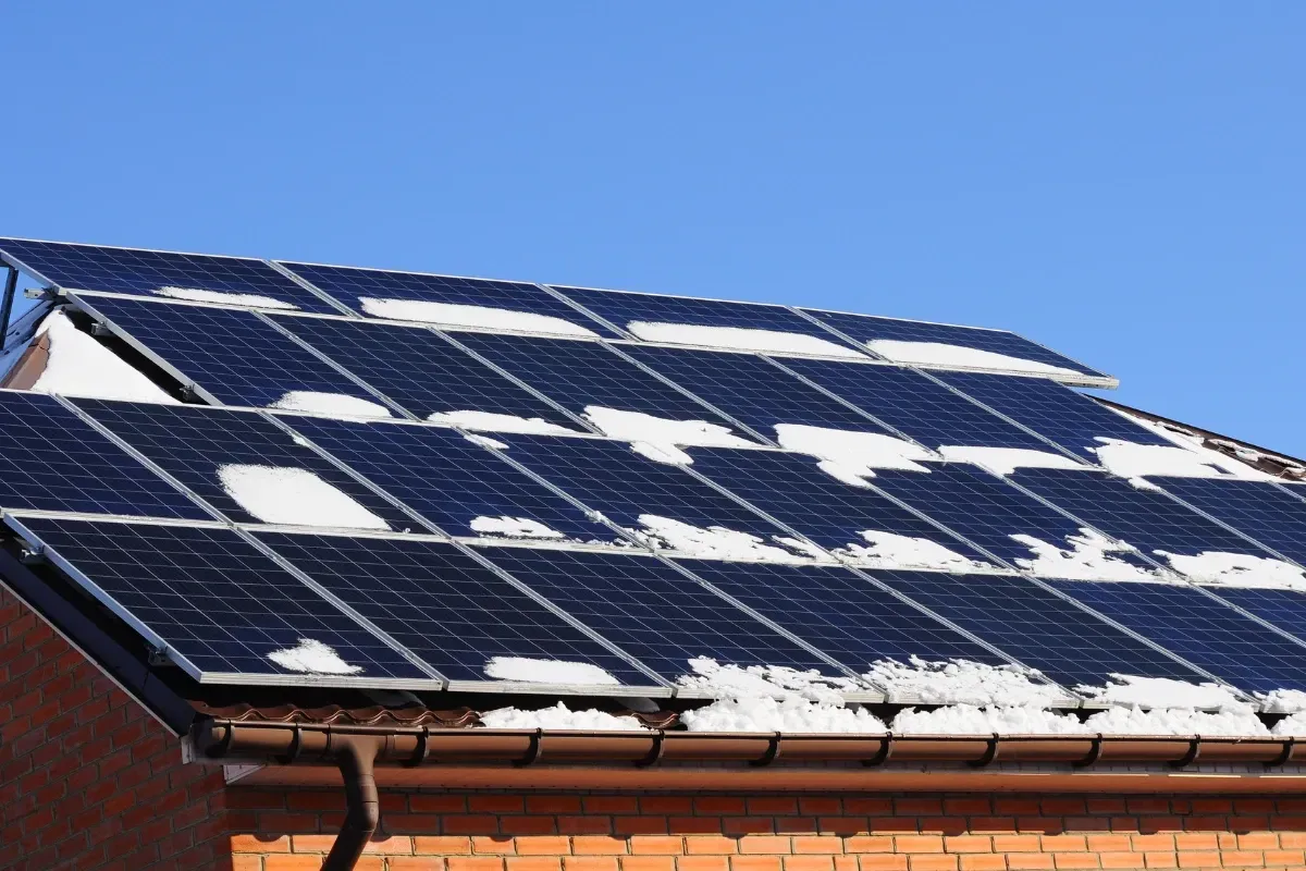 Do Solar Panels Work in the Snow? – Birmingham 2026