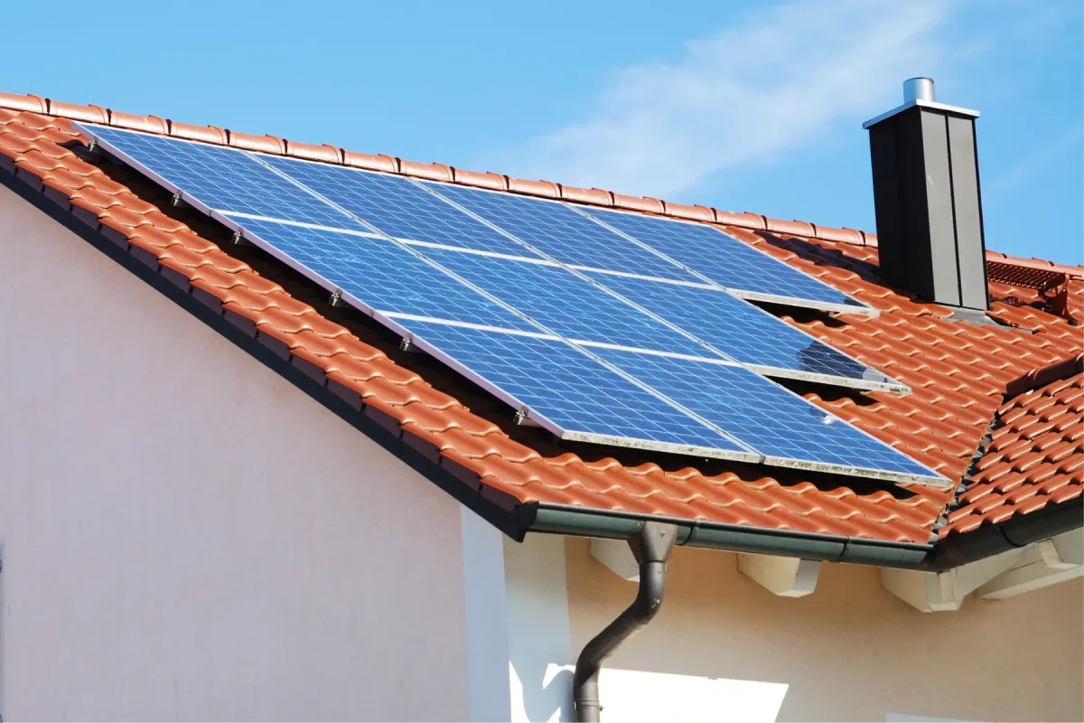 Will Solar Panels Fit on My Birmingham Roof? - 2026
