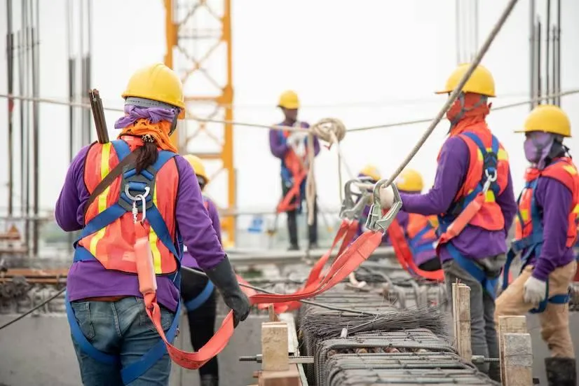 Contractor in Building Construction