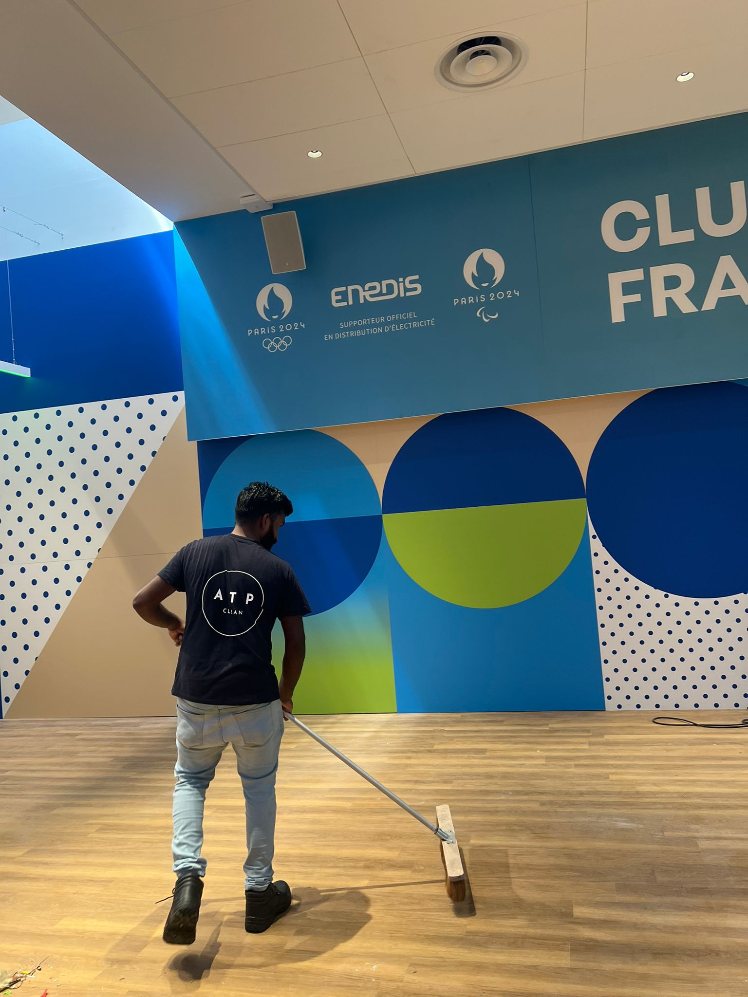 entretien parties communes Boussy-Saint-Antoine / société nettoyage immeuble Sénart / nettoyage hall résidence Vert-Saint-Denis / entreprise nettoyage copropriété Cesson / nettoyage escalier immeuble Combs-la-Ville / nettoyage copropriété Melun / entretien régulier immeuble Le Mée-sur-Seine / entreprise nettoyage local poubelle / sortie conteneurs copropriété / société de nettoyage Savigny-le-Temple / entretien parties communes Combs-la-Ville / nettoyage professionnel immeuble / ATP CLEAN copropriété Sénart / nettoyage parties communes Seine-et-Marne / société entretien immeuble Boussy-Saint-Antoine