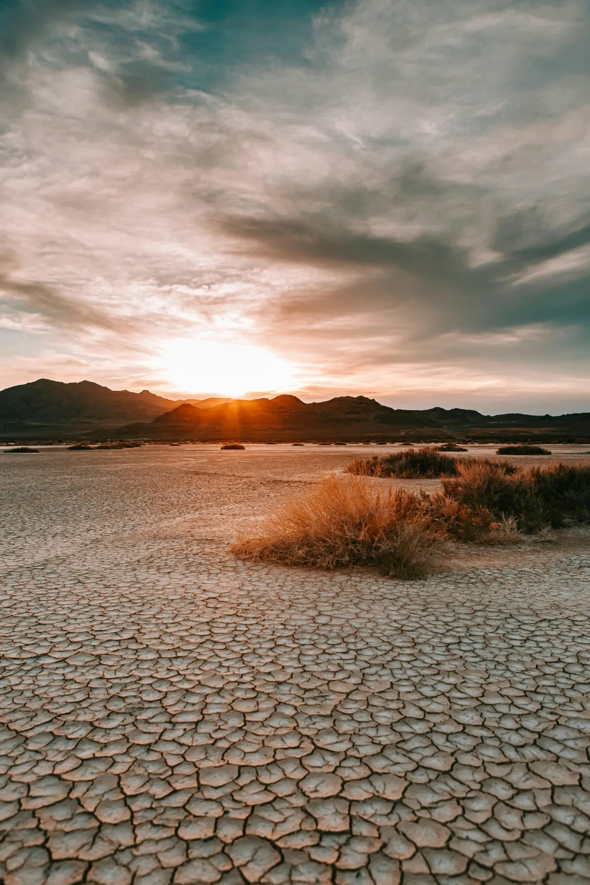 When Loving Well Turns Dangerous: The Biblical Difference Between Love and People Pleasing