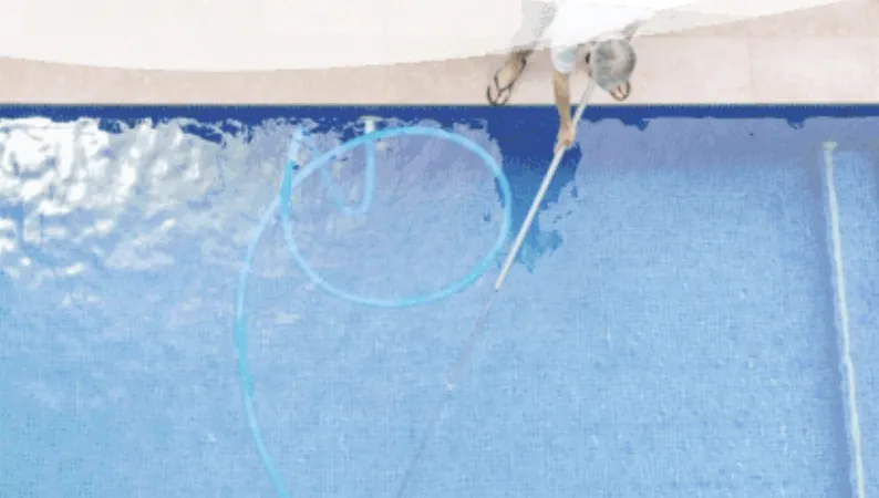 pool clkeaning services near me in Venice