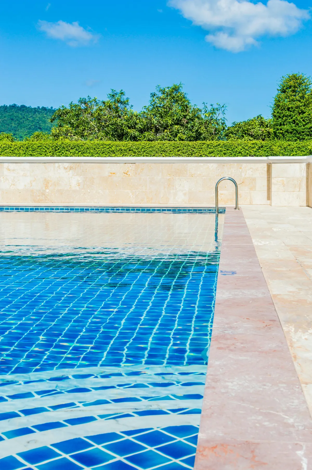 pool cleaning services near me