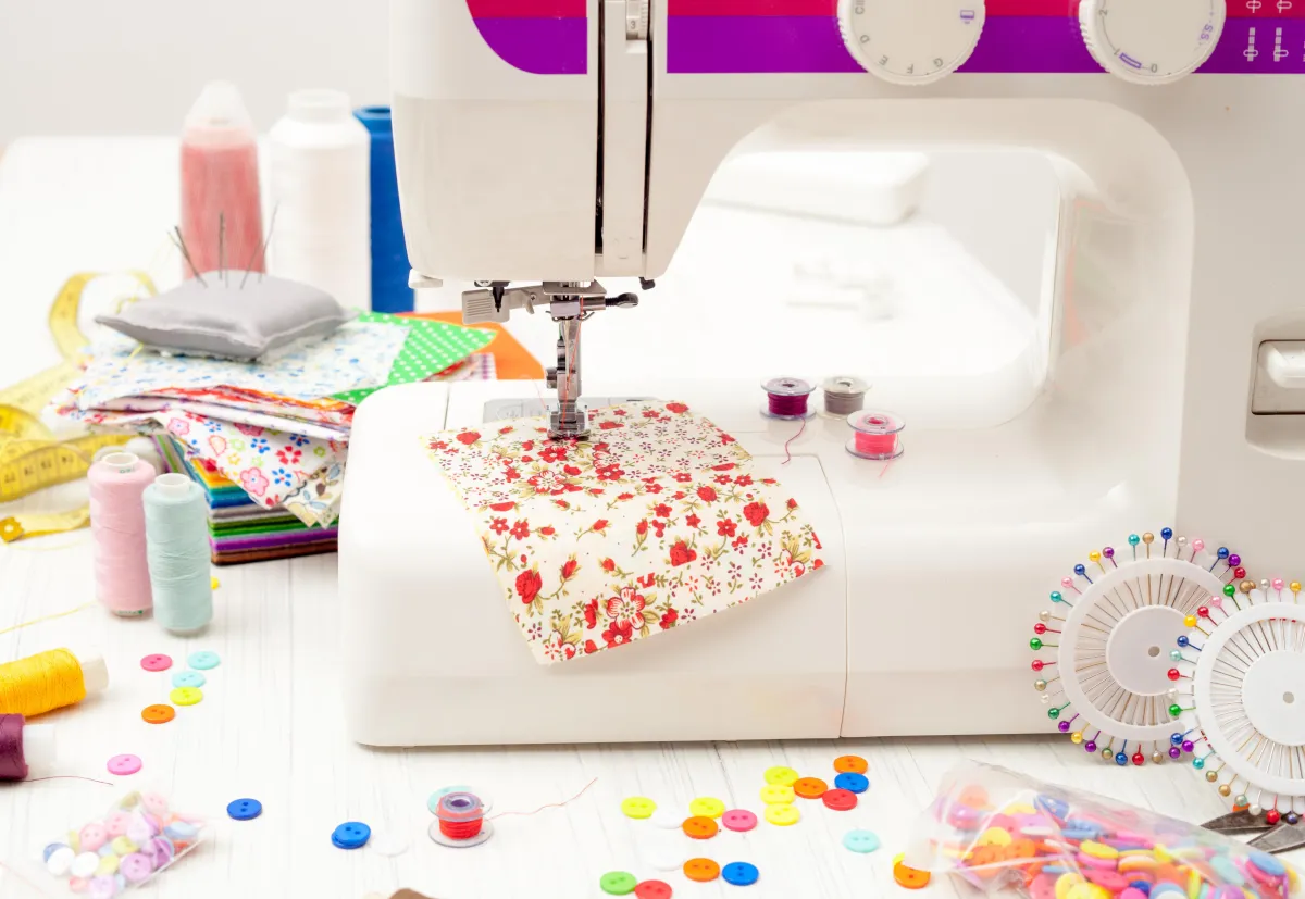 Sewing machine with fabric