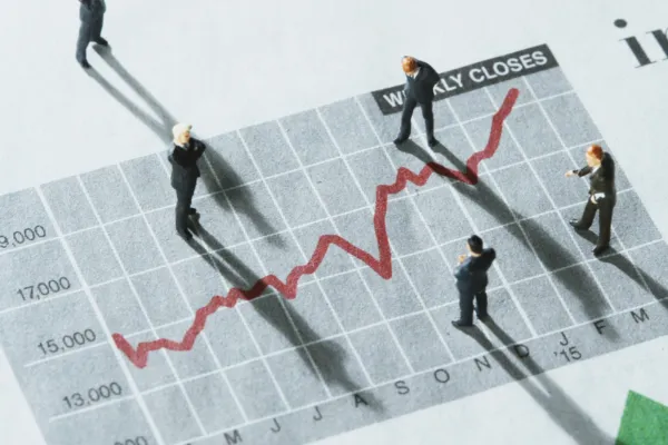 Mortgage Rate Trends in 2025: What Phoenix Homebuyers Should Know Before Financing