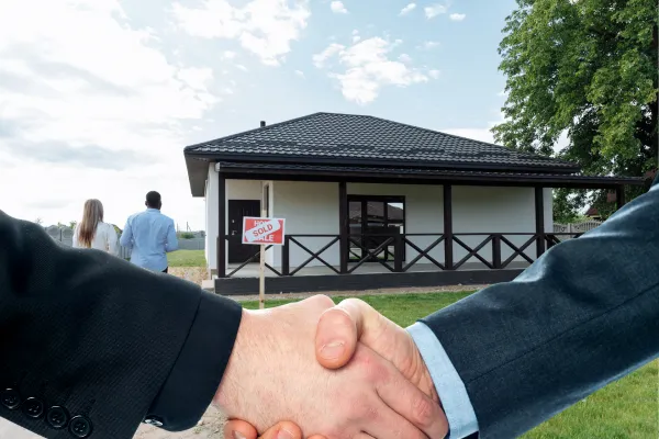 How Real Estate Commissions Work in Arizona (And Who Really Pays Them)