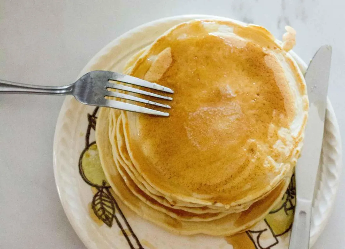 HAFERPFANNKUCHEN MIT ERDBEERJOGHURT