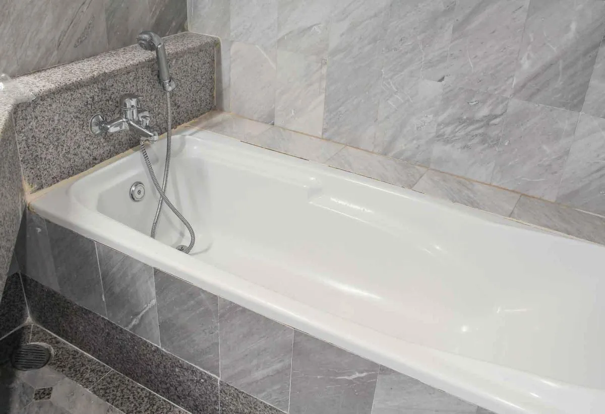 bathtub refinish