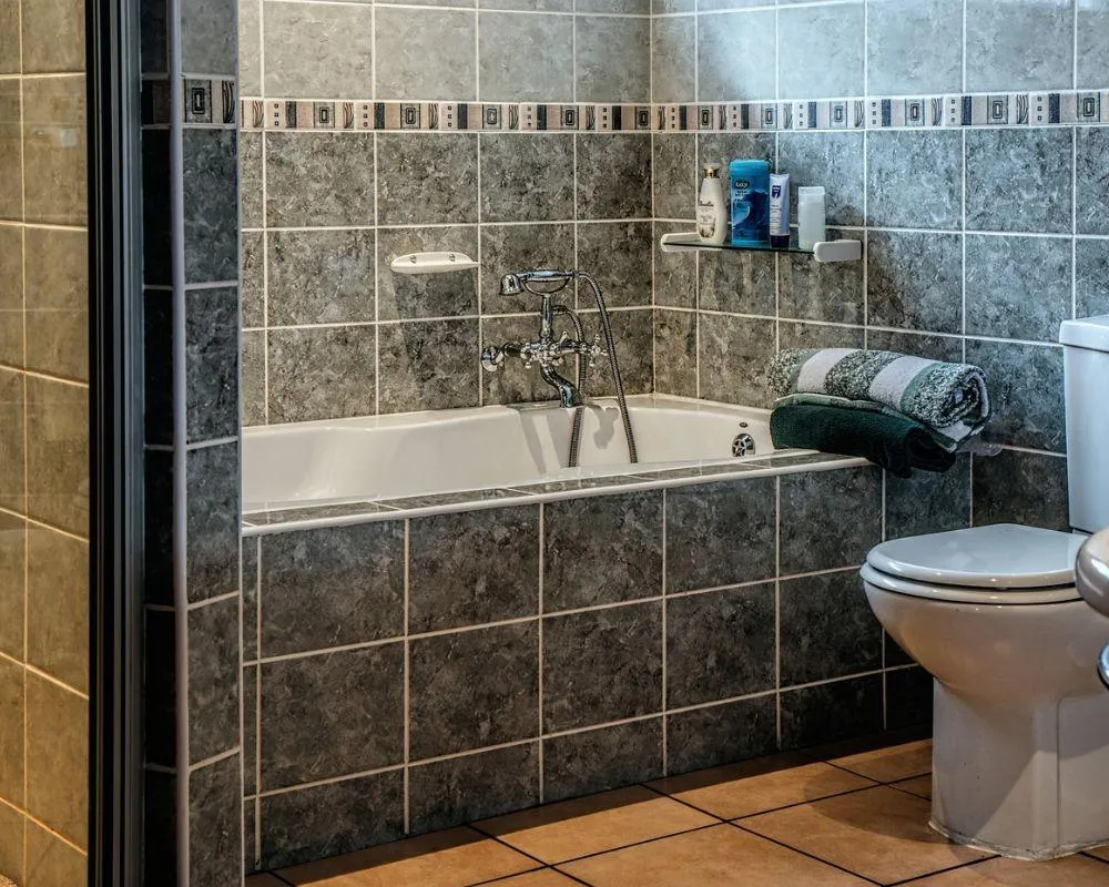 Eco-Friendly Bathroom Refinishing for Overland Park Homes