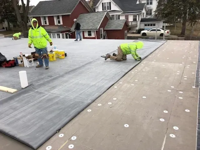 How Does TPO and EPDM Roofing Systems Differ for Energy Efficiency