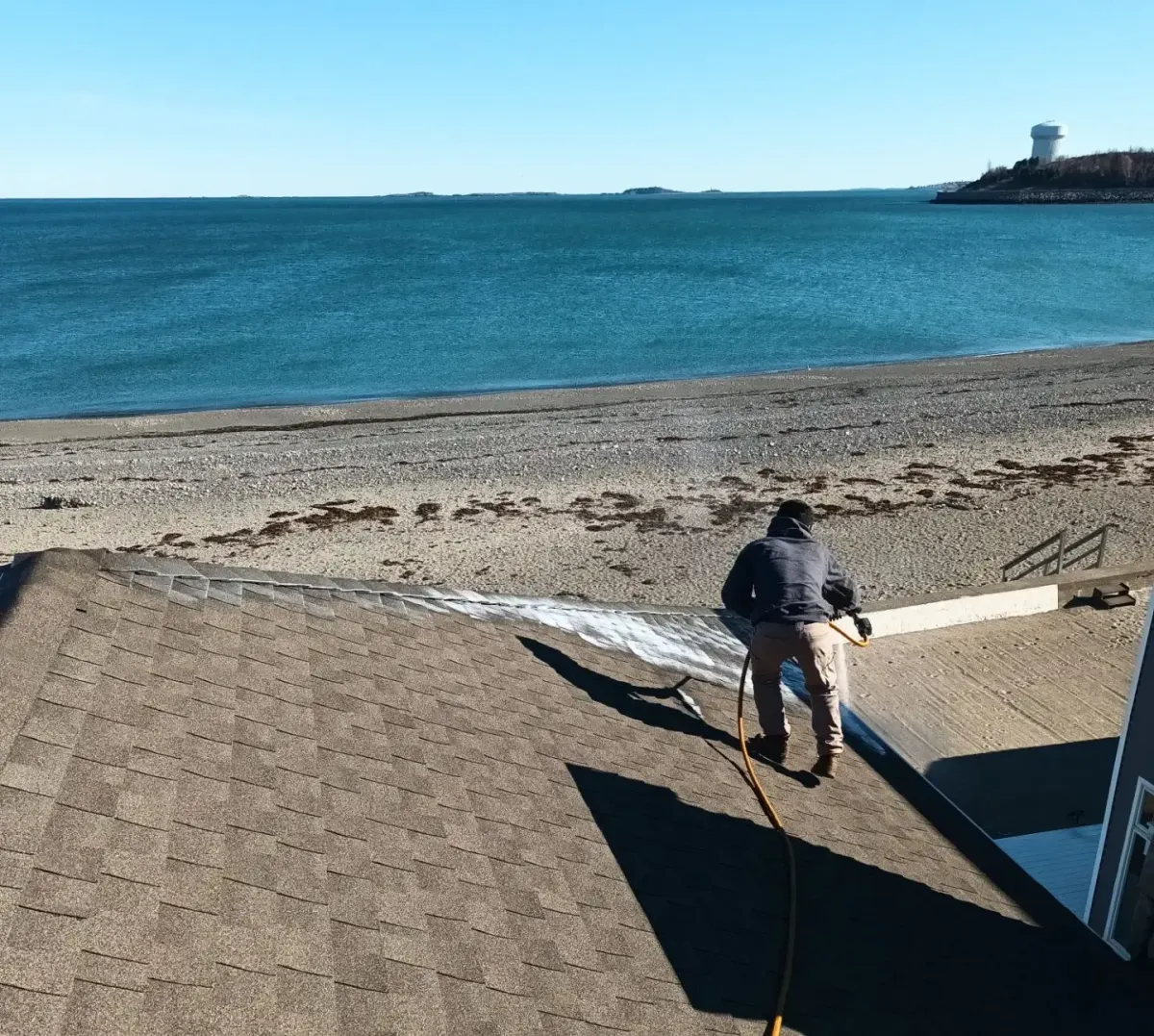 Roof & Gutter Cleaning Guide | Maintenance Tips