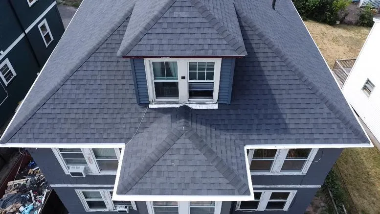 Painting Asphalt Roof Shingles – What Works and What Doesn’t