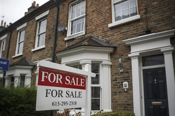 UK Buy-to-Let Shakeout 2025: Landlord Exodus & Opportunities