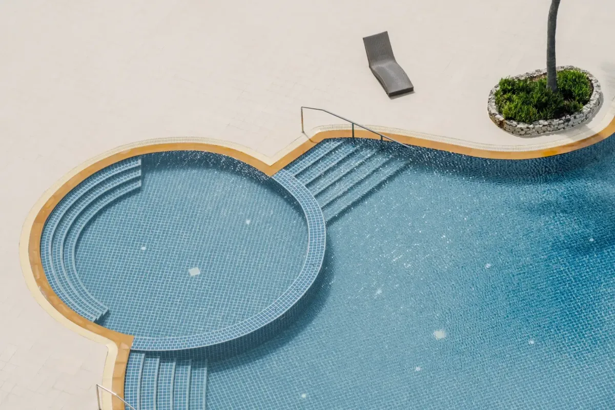What’s Included in a Weekly Pool Service? A Florida Homeowner’s Guide