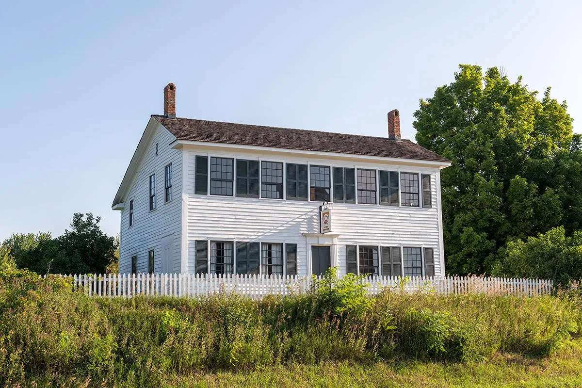 Hustle Meets History: Why Michigan Gig Workers Should Cruise Through Walker Tavern
