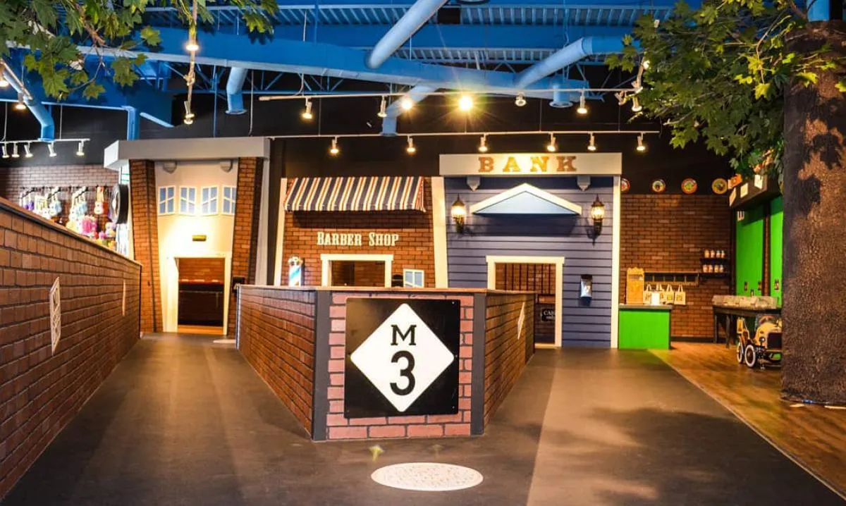 🎨 Delivering With Style: Why DoorDash Drivers Should Cruise By Park West Gallery in Southfield (With a Rented Ride From Whip It Whips!)