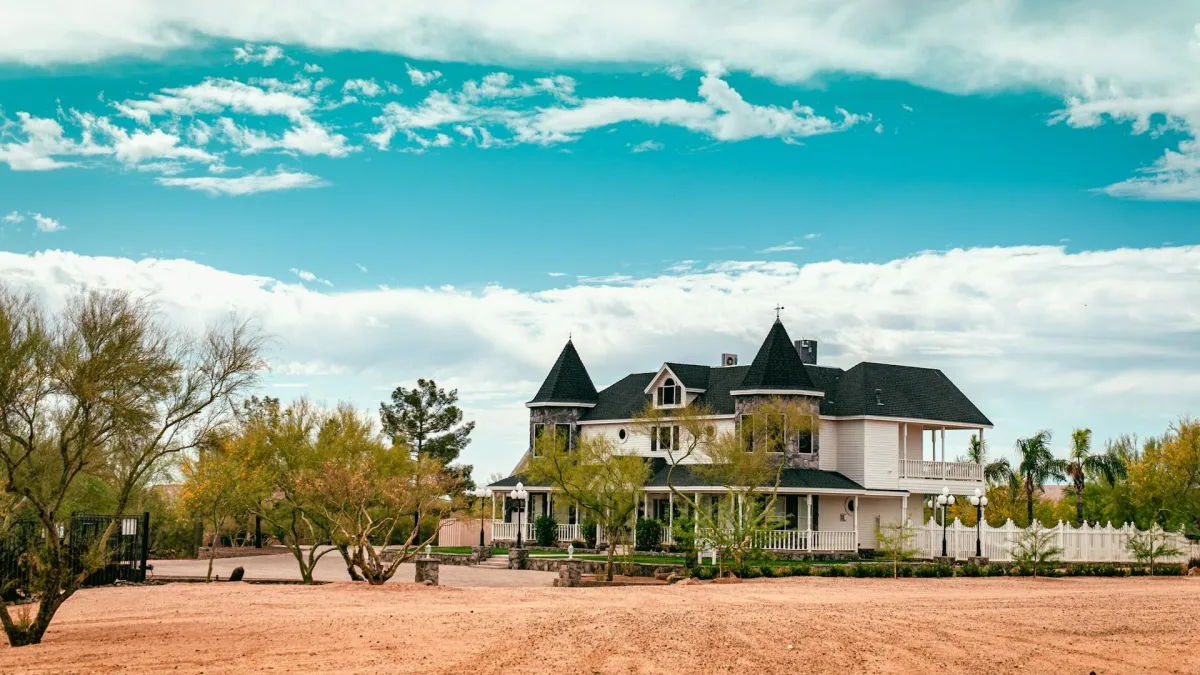 Sell Your House Fast in Phoenix: 7 Must-Know Tips for 2025