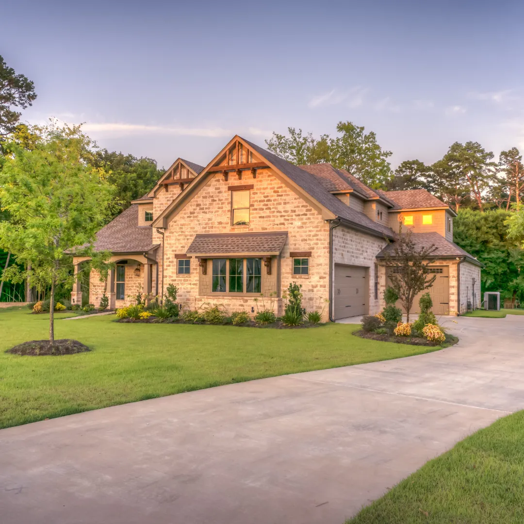 8 Dos and Don'ts of Pressure Washing After a Storm