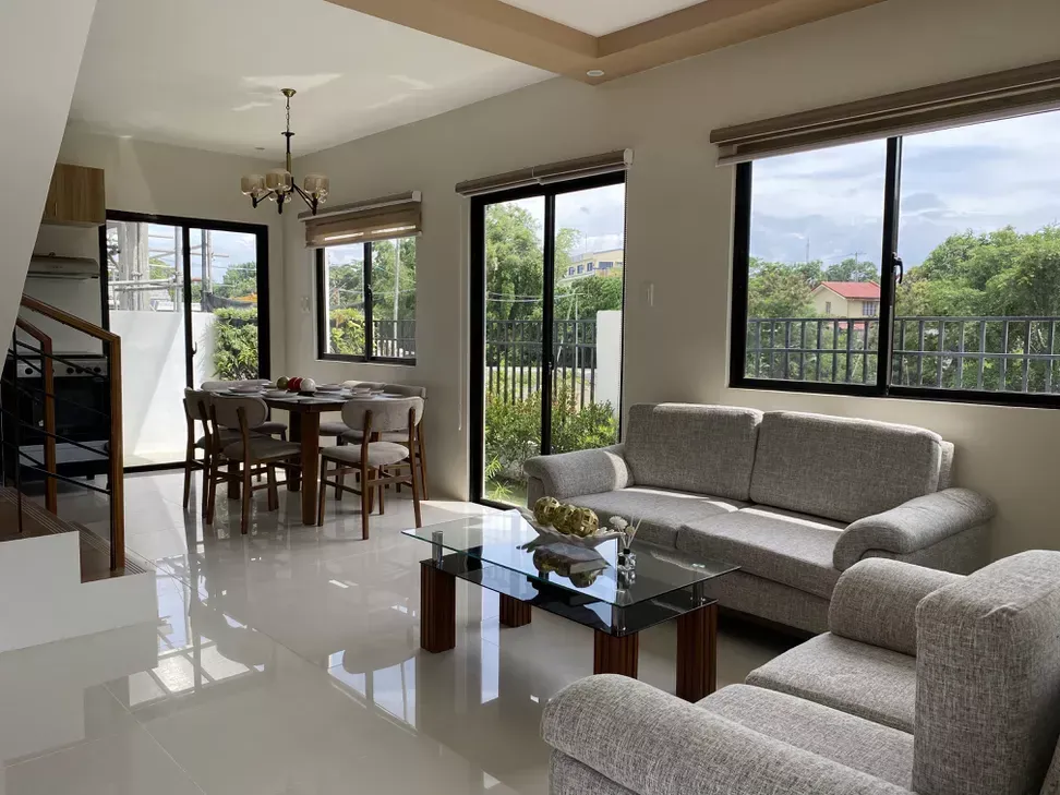 Kathleen Place 5 Dining Room