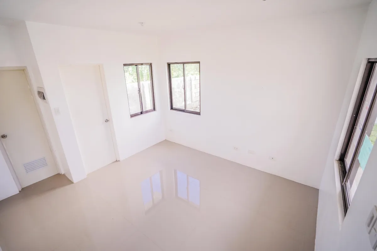 Chelsea at Lanello Heights living area