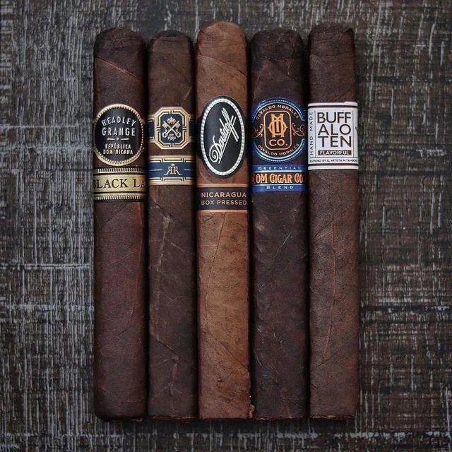 The Perfect Cigar for Each Fall Gathering