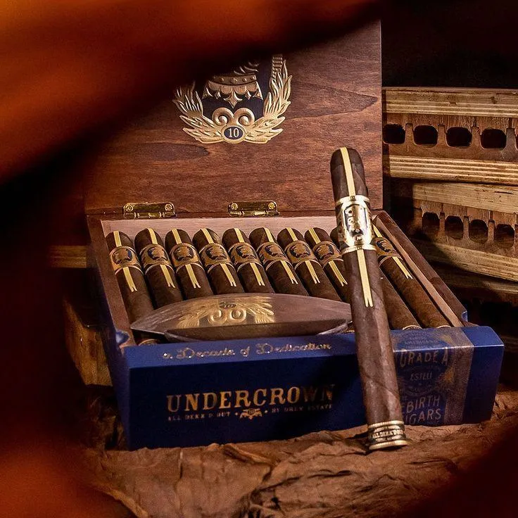 The Perfect Gift for Cigar Lovers: Farm House