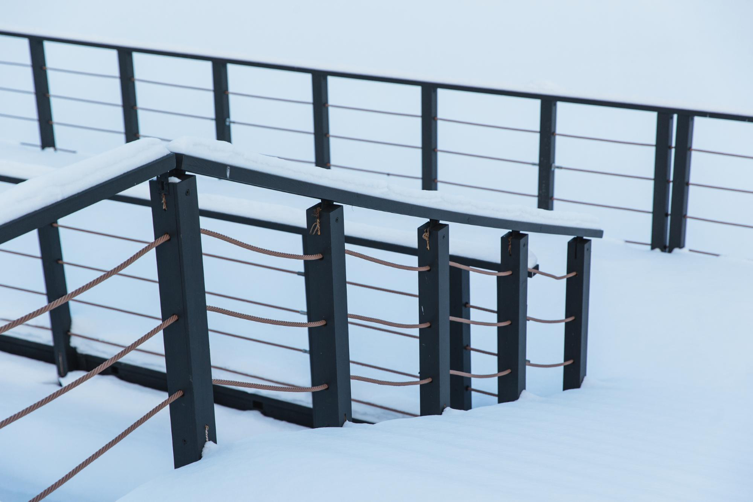 Tips for Building a Custom Railing That Handles Colorado Snow