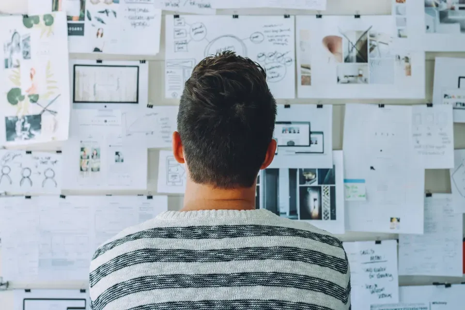 When Should a SaaS Startup Hire a Fractional CMO?