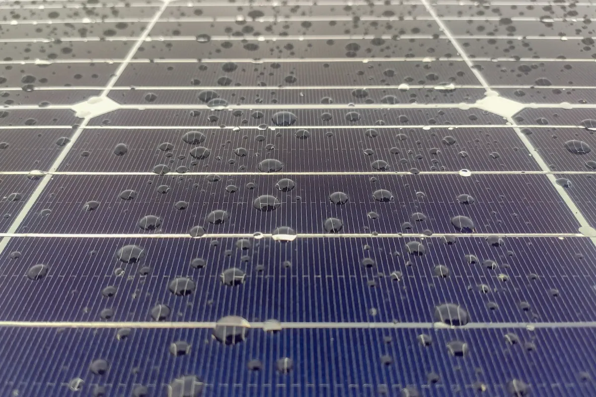 Do Solar Panels Work in the Rain? – Leeds 2025
